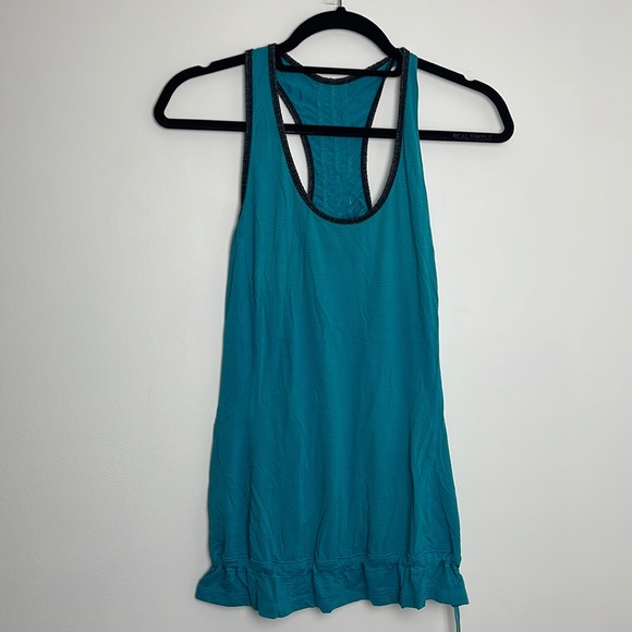 Lululemon racer back tank top size 8 in blue - Picture 1 of 5